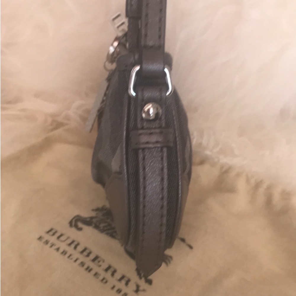 BURBERRY - Picture 4 of 9